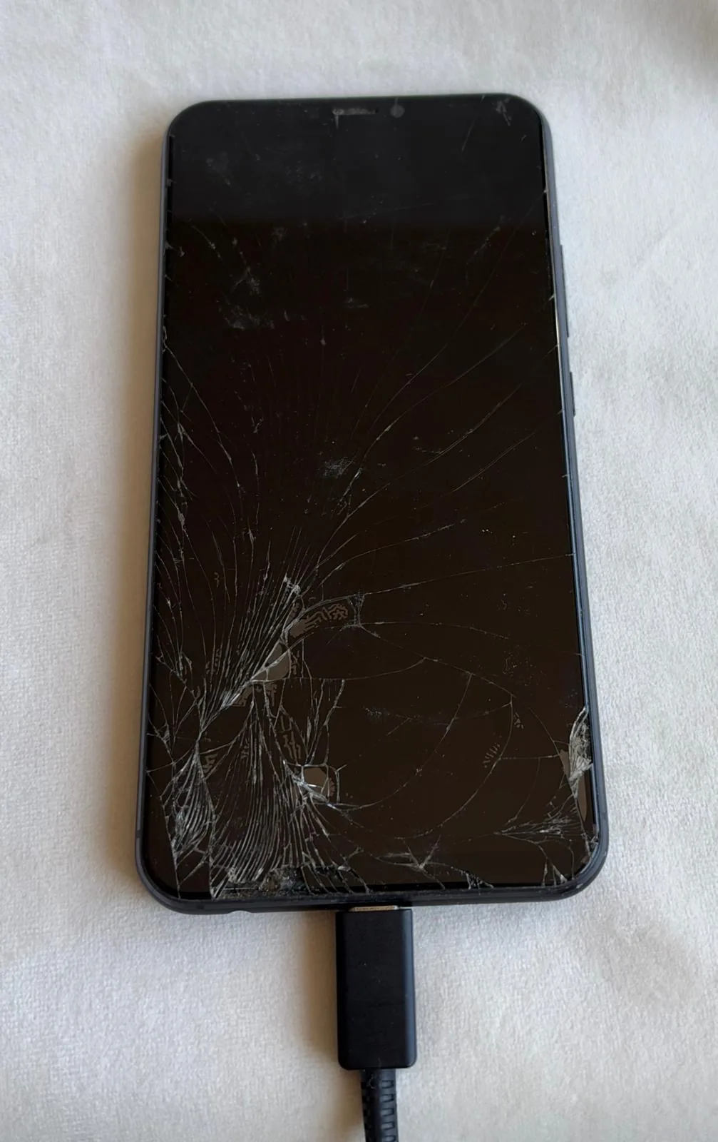 ASUS ZenFone 5 – Display und Rückseite gebrochen, defekt – Foto 2 von 4