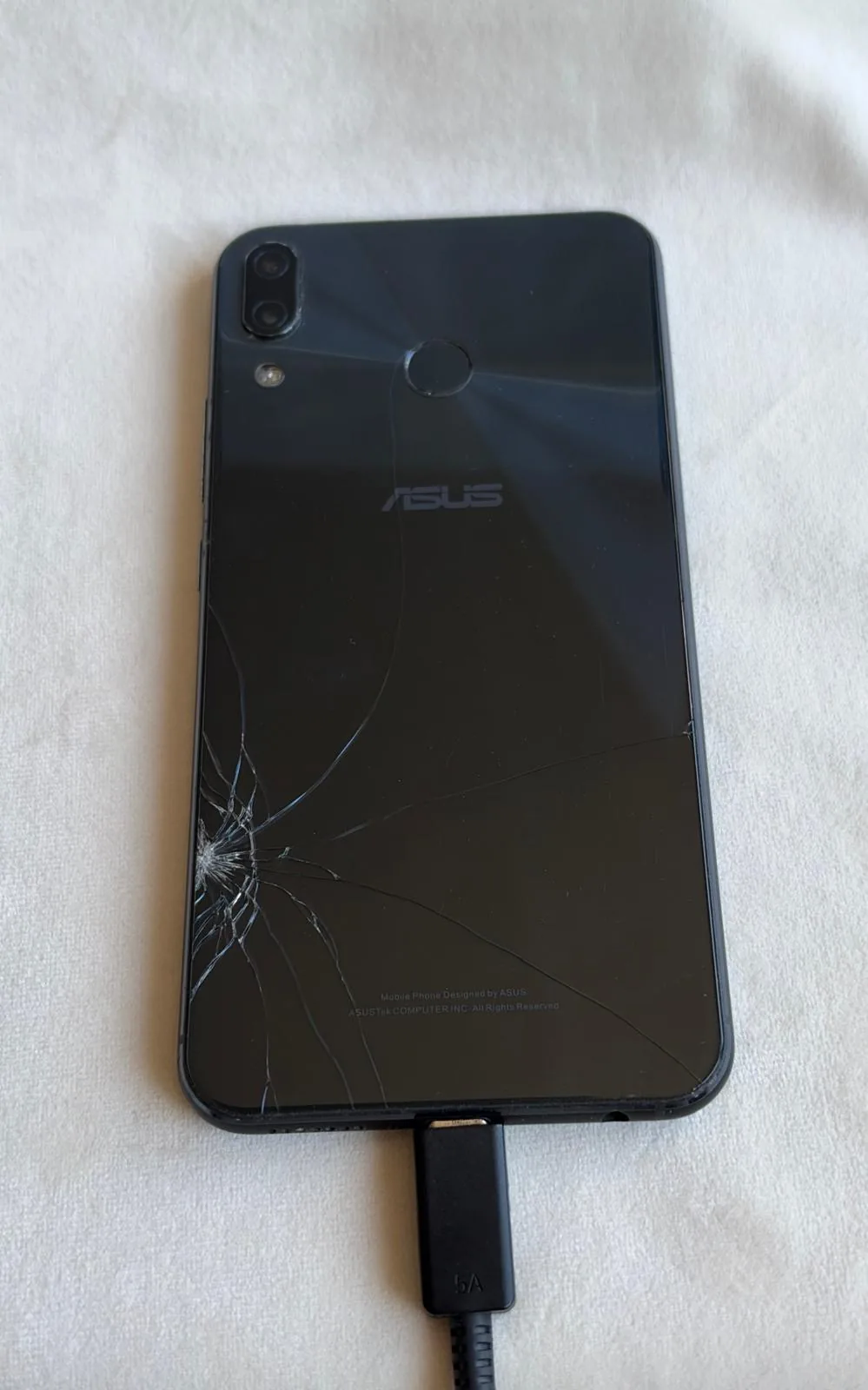 ASUS ZenFone 5 – Display und Rückseite gebrochen, defekt – Foto 3 von 4