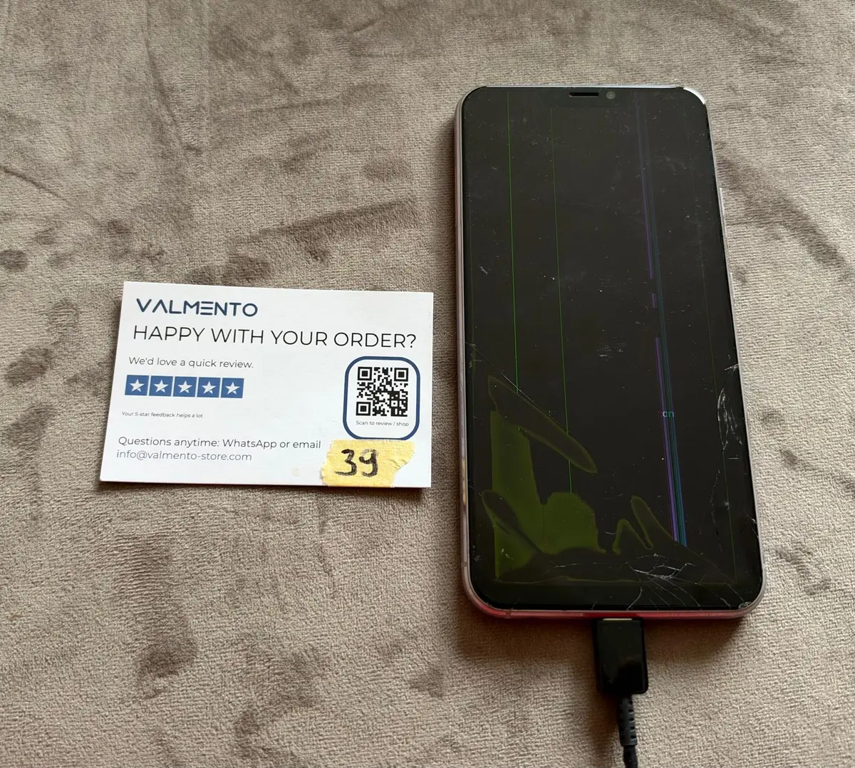 ASUS ZenFone 5 Silber – Displaybruch mit Farblinien, defekt – Foto 1 von 3