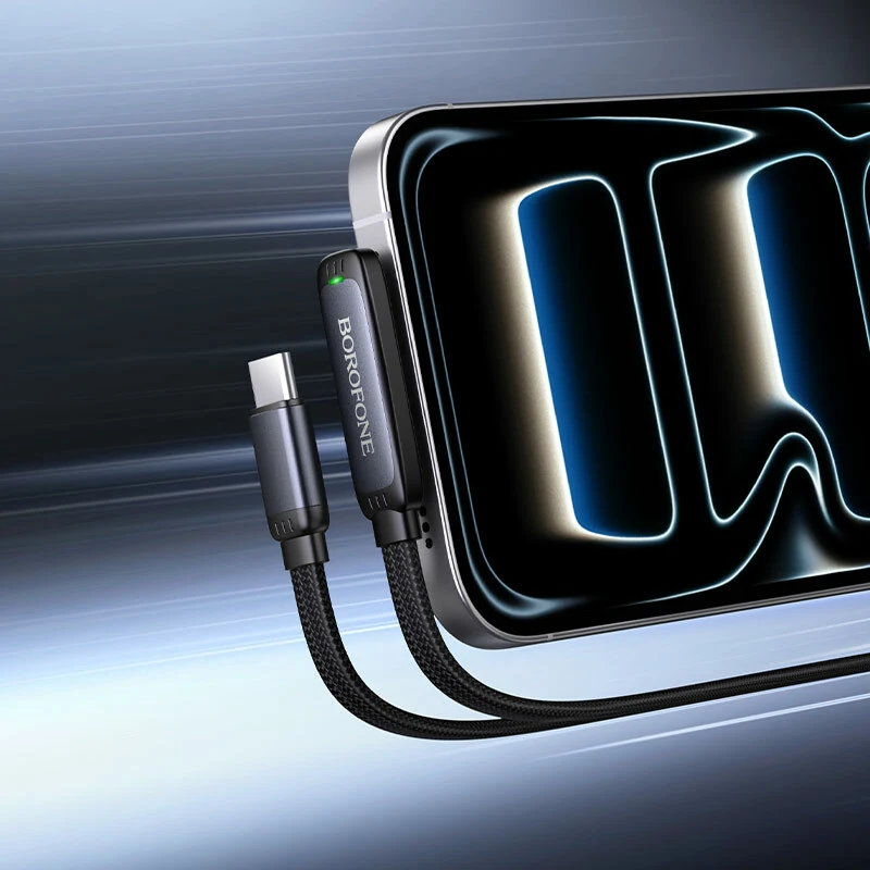 Der gewinkelte Stecker am Telefon