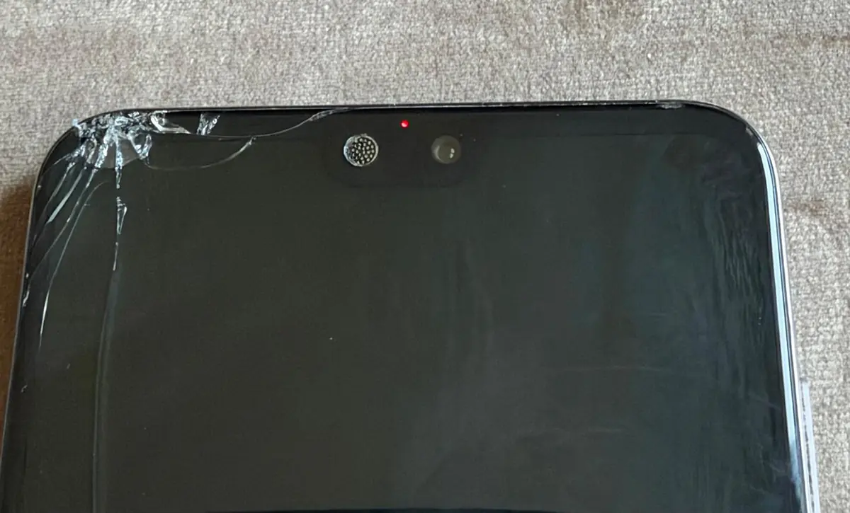 Huawei P20 Pro (CLT-L29) Emerald Green – Risse in Deck- und Rückglas, defekt (Einzelstück) – Foto 2 von 6