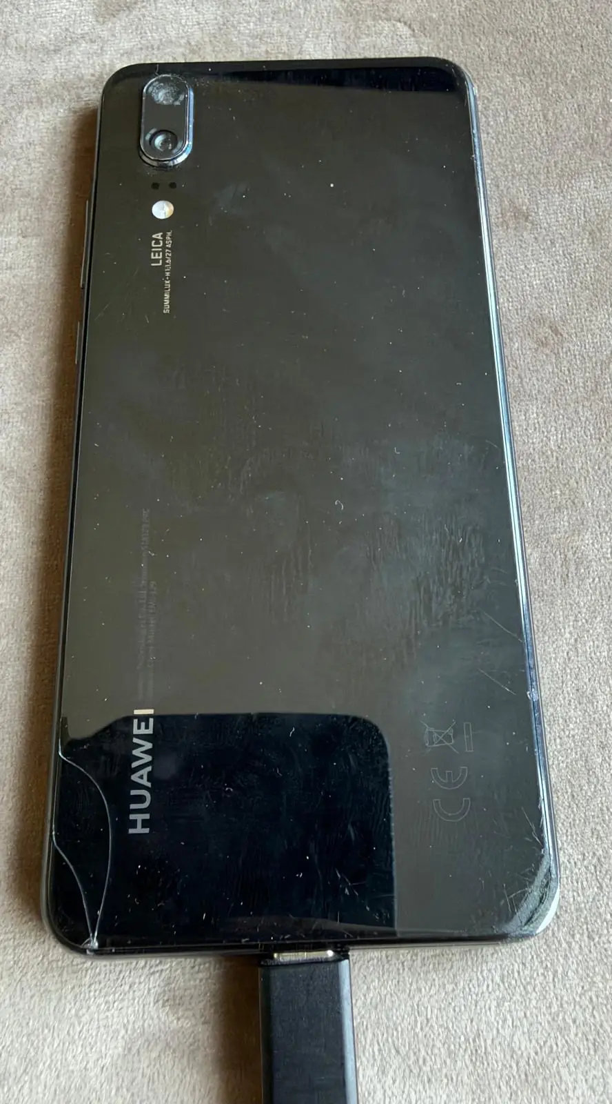 Huawei P20 Schwarz – Display gelöst, defekt (Bastlergerät) – Foto 4 von 6