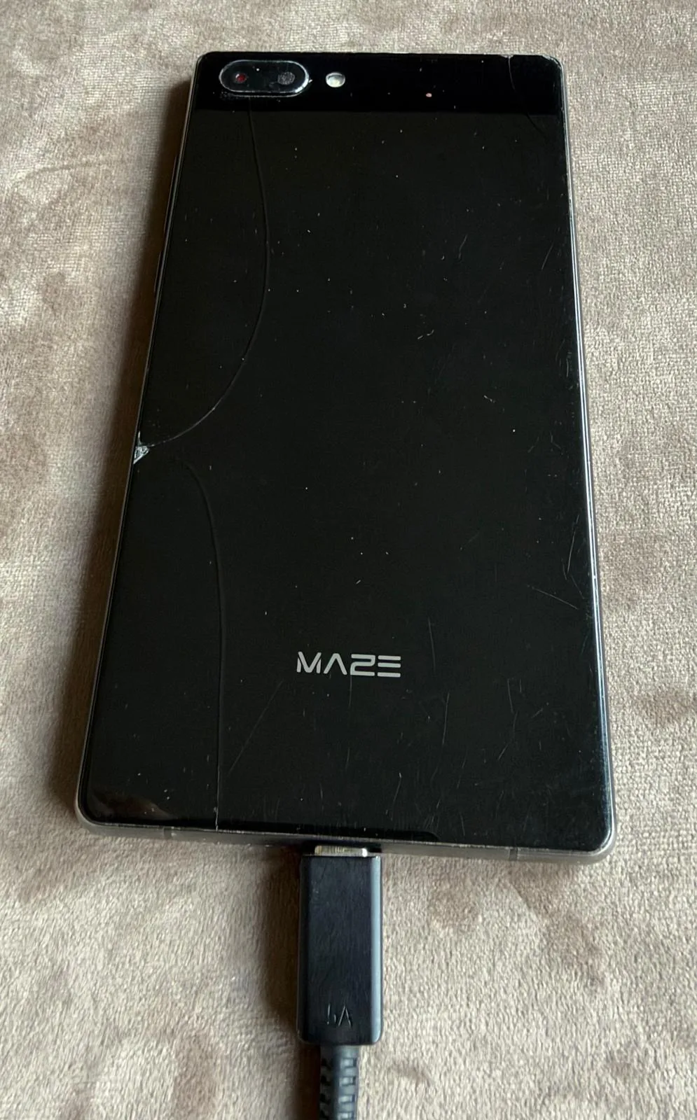 MAZE Smartphone – defekt (Bastlergerät) – Foto 1 von 6