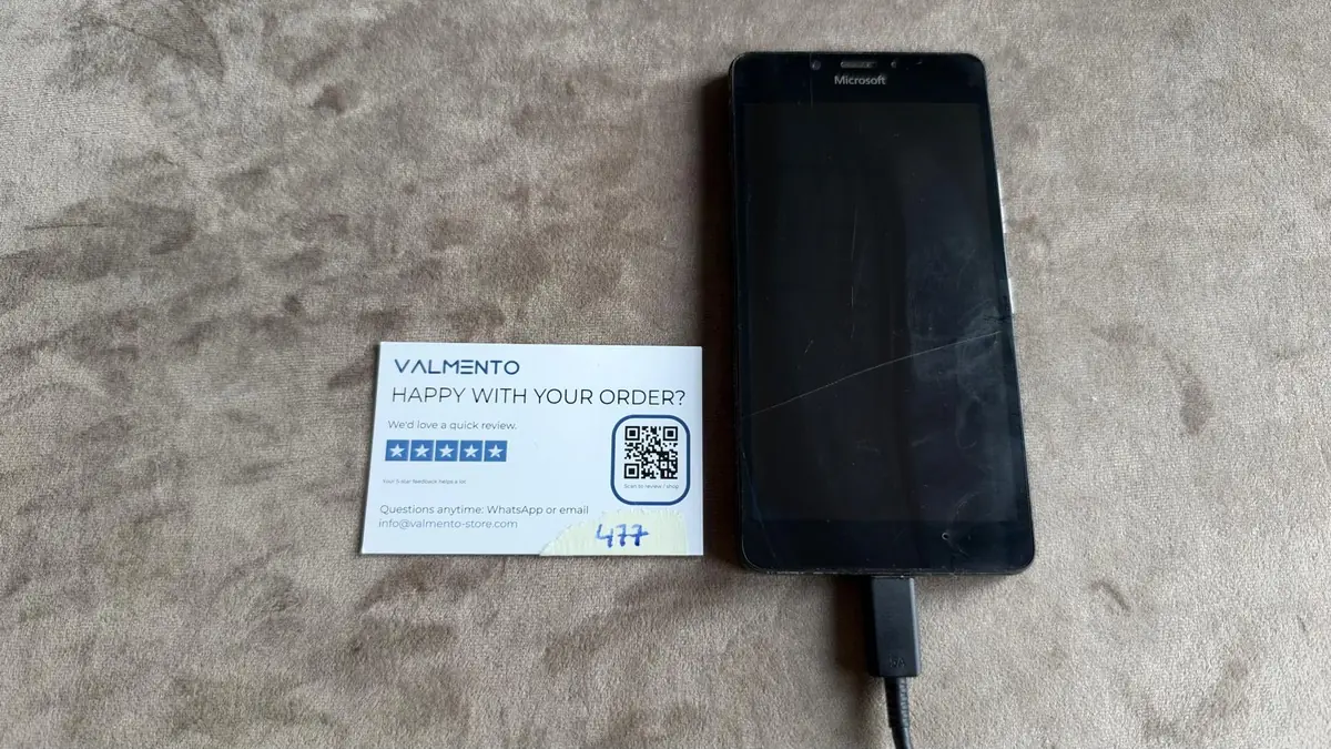 Microsoft Lumia 950 Schwarz – Displayriss, defekt (Bastlergerät) – Foto 1 von 2