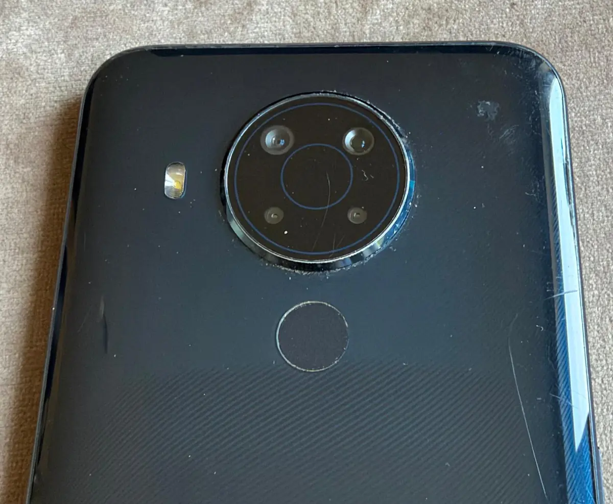 Nokia 5.4 (TA-1337) Blau – Displayschaden mit Bildfehlern, defekt (Einzelstück) – Foto 5 von 5