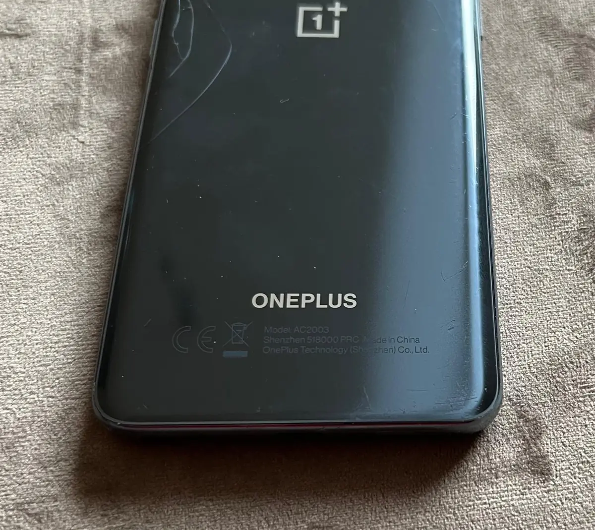 OnePlus Nord (AC2003) – Displayglas gebrochen, defekt (Bastlergerät) – Foto 2 von 4