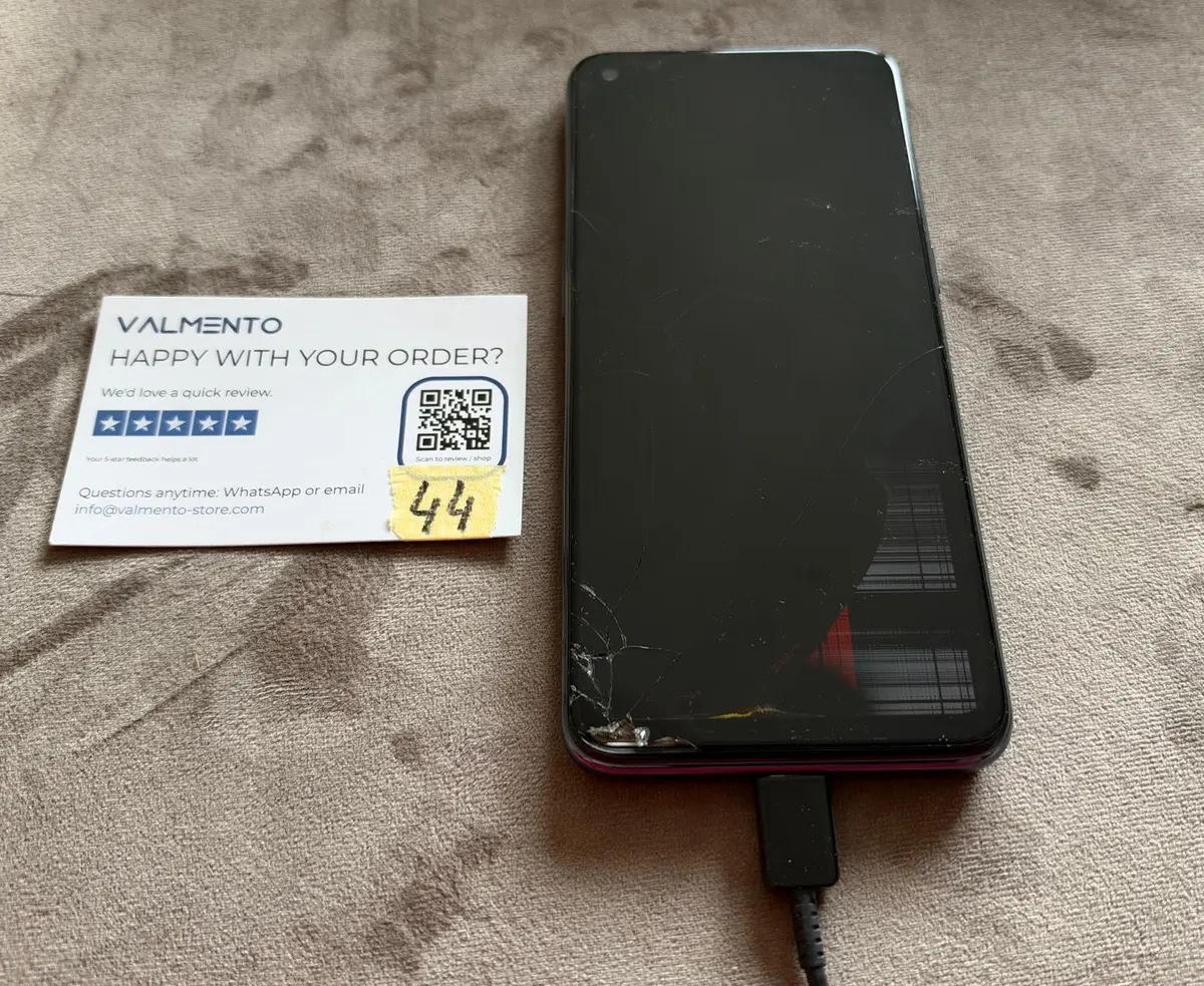 OnePlus Nord N100 (BE2029) – Displayglas gebrochen, defekt – Foto 1 von 4