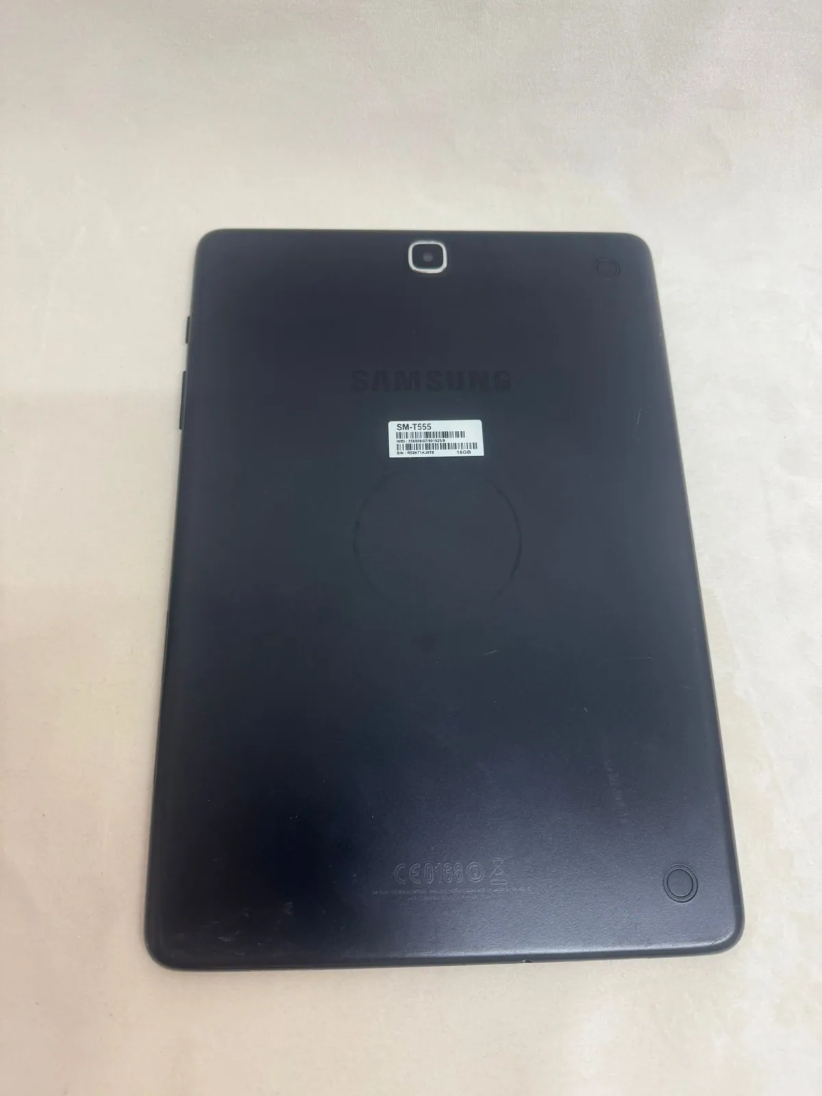 Samsung Galaxy Tab A 9.7 LTE (SM-T555) Schwarz – defekt (Bastlergerät) – Foto 2 von 5