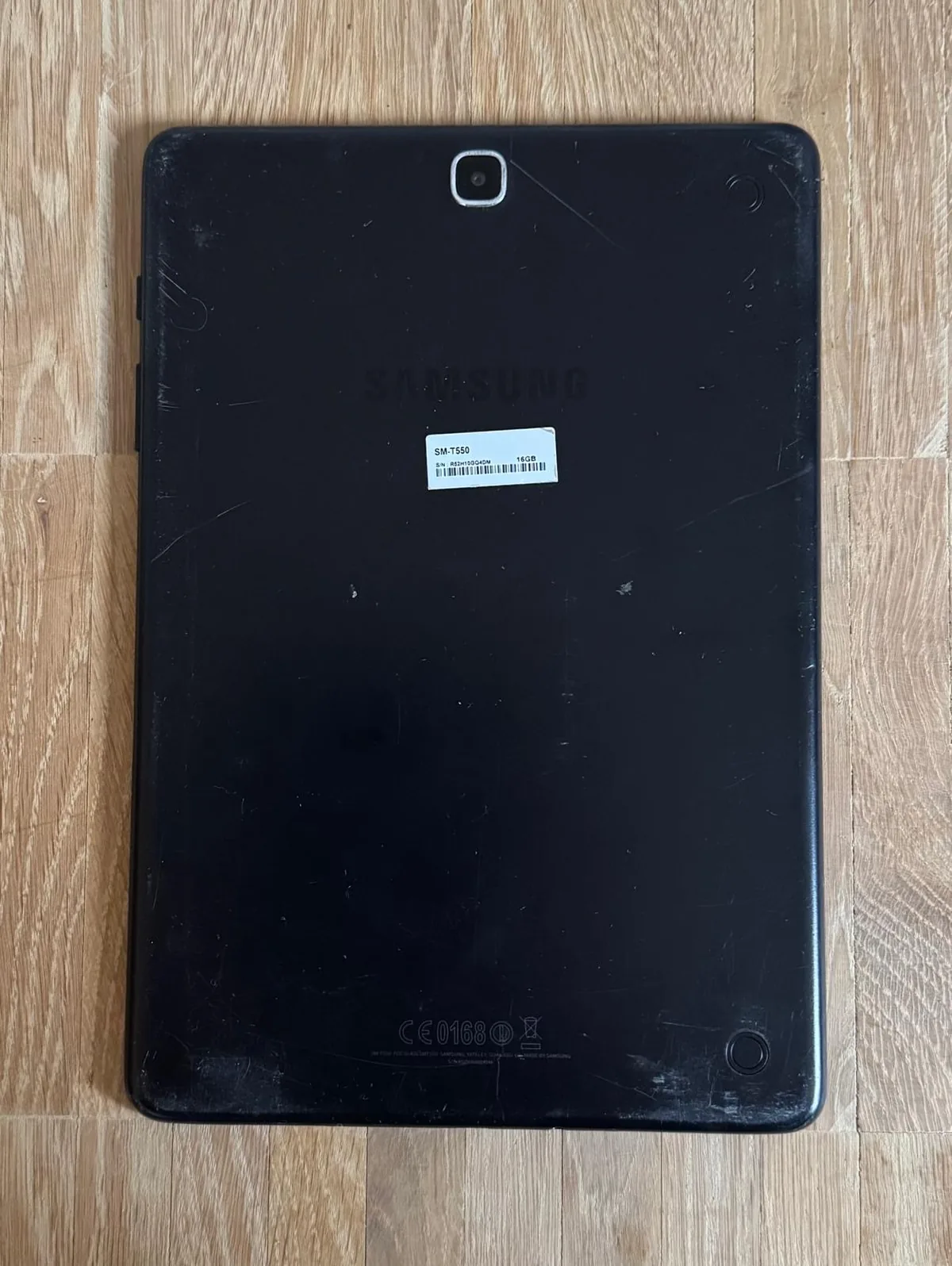 Samsung Galaxy Tab A 9.7 (SM-T550) 16 GB Schwarz – gebraucht – Foto 1 von 2