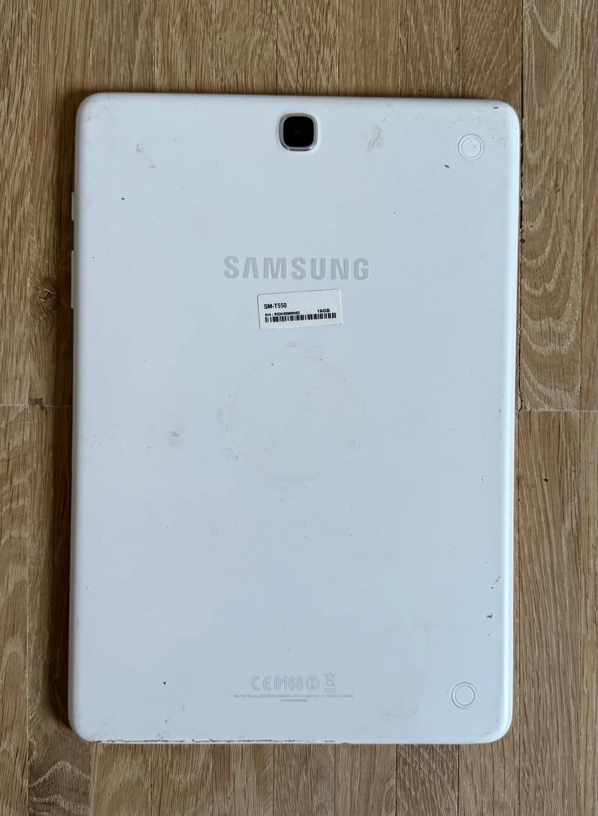 Samsung Galaxy Tab A 9.7 (SM-T550) 16 GB Weiß – gebraucht – Foto 1 von 2