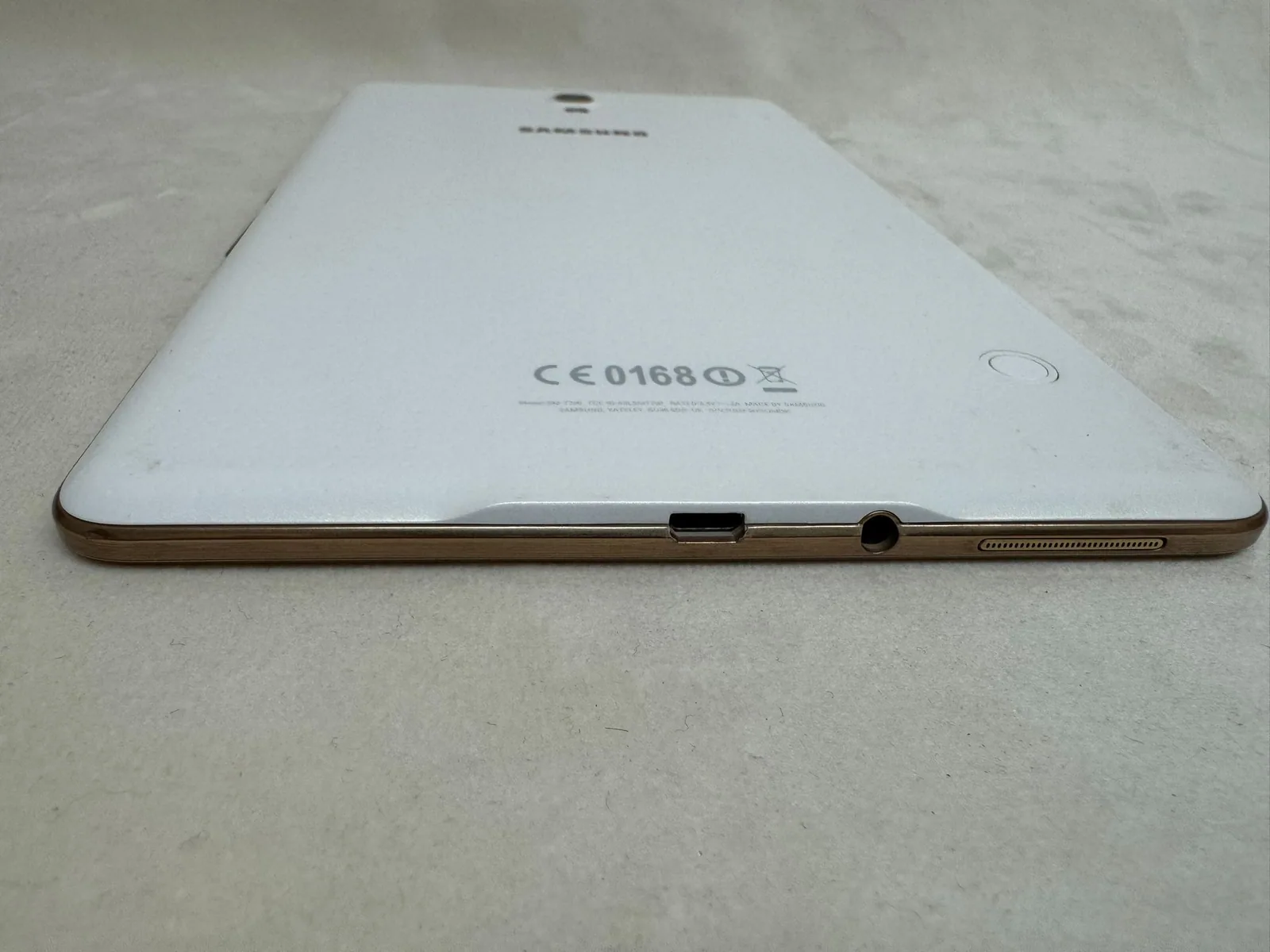 Samsung Galaxy Tab S 8.4 Weiß – defekt (Bastlergerät) – Foto 4 von 4