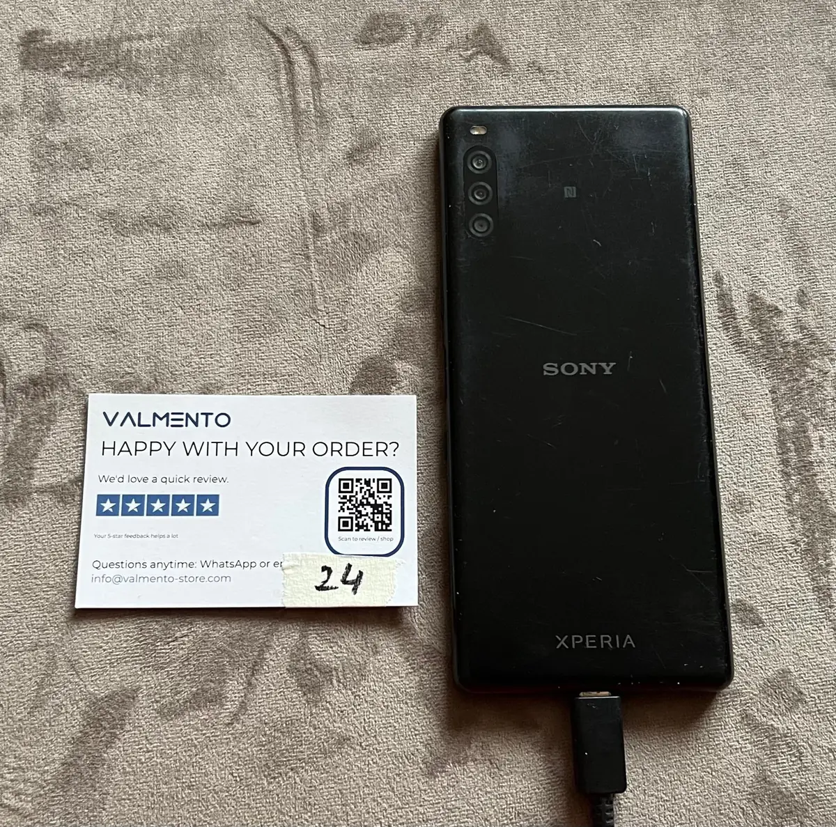 Sony Xperia Schwarz – lädt, Zustand ungeprüft (Bastlergerät) – Foto 2 von 3