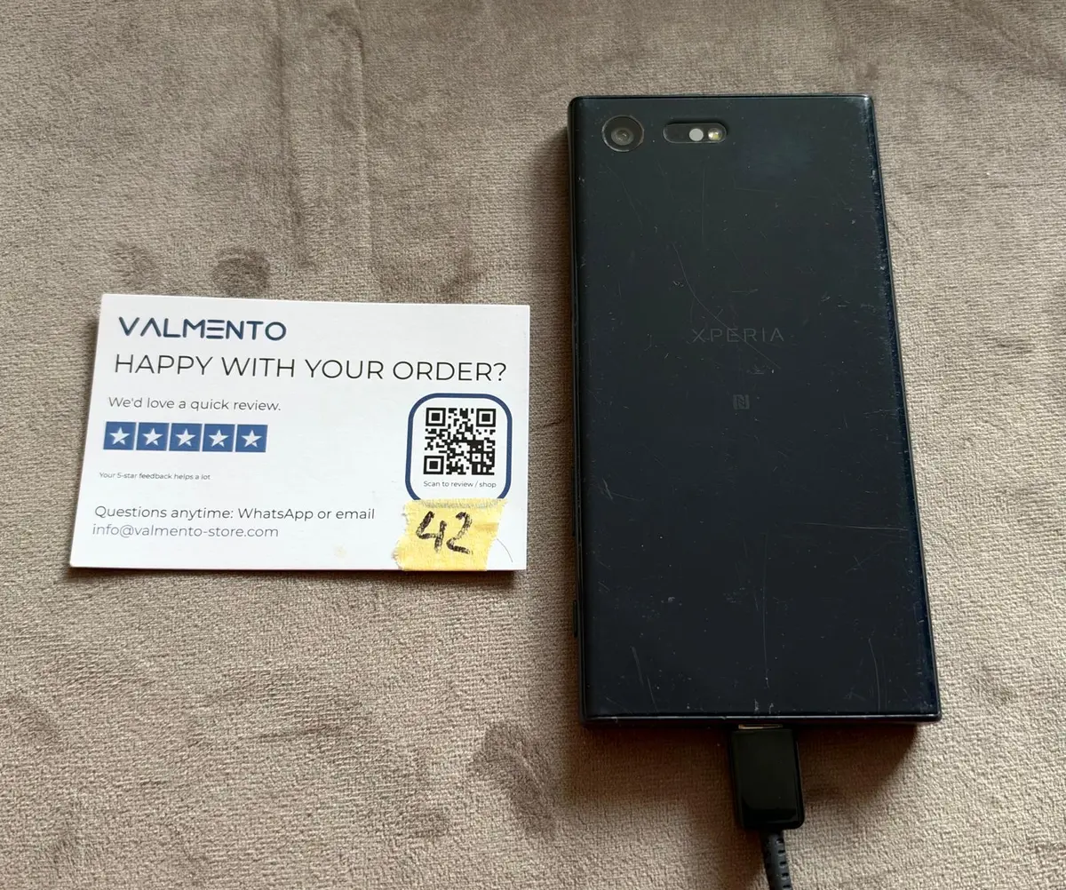 Sony Xperia X Compact (F5321) Schwarz – läuft, Displayglas gebrochen (Einzelstück 2) – Foto 4 von 6