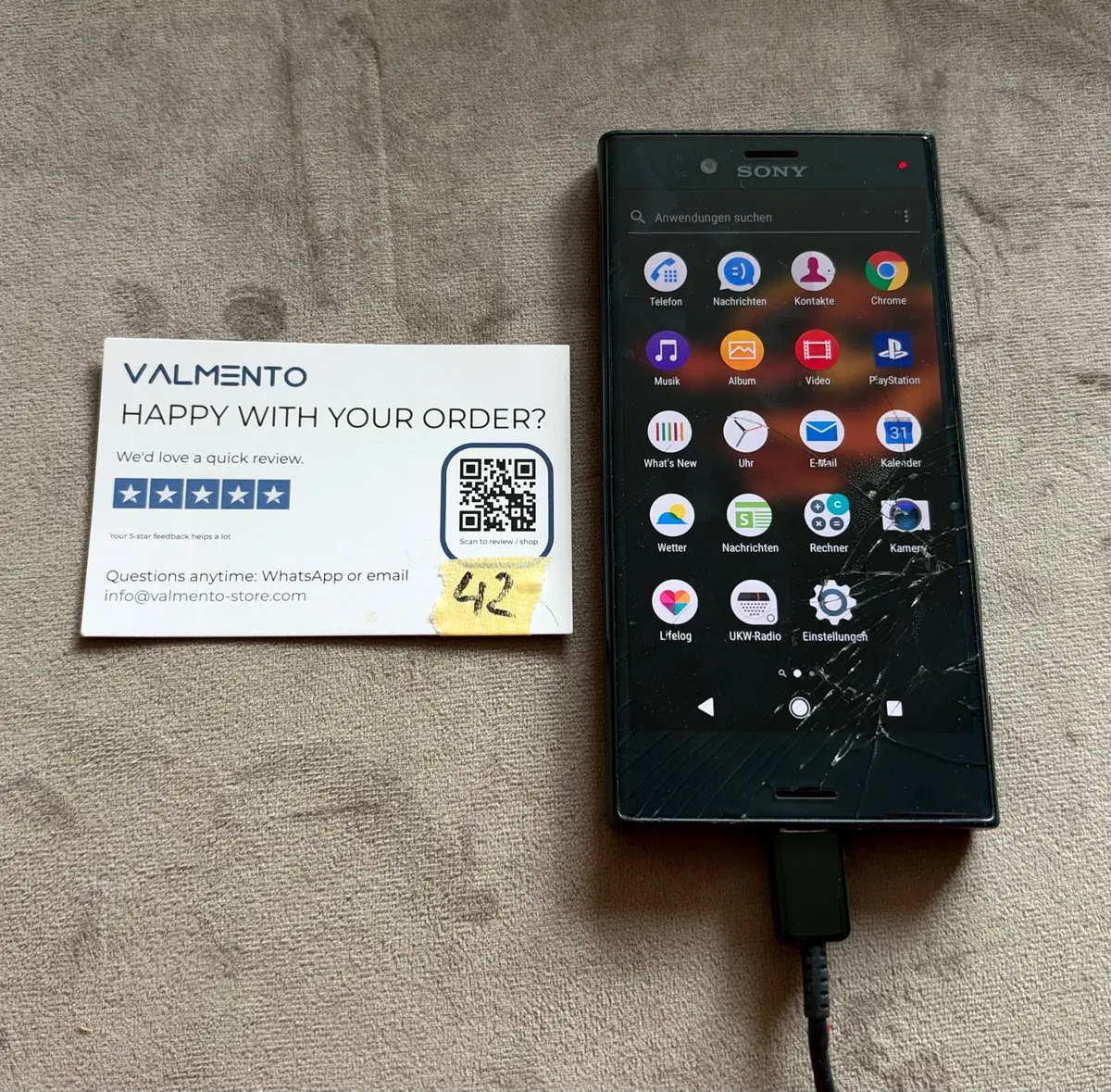 Sony Xperia X Compact (F5321) Schwarz – läuft, Displayglas gebrochen (Einzelstück 2) – Foto 5 von 6