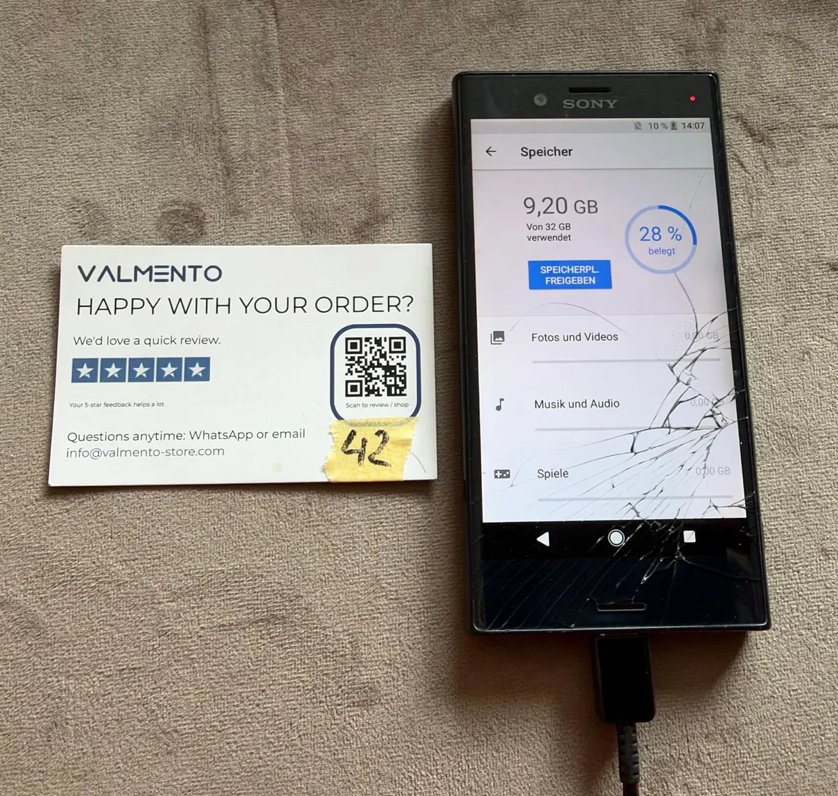 Sony Xperia X Compact (F5321) Schwarz – läuft, Displayglas gebrochen (Einzelstück 2) – Foto 6 von 6