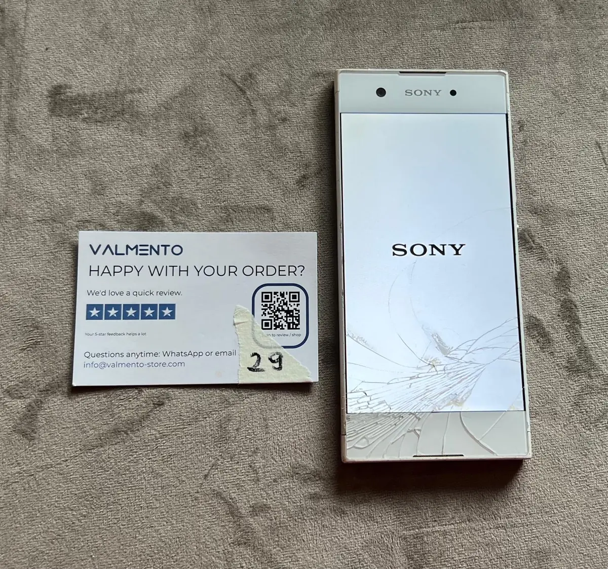 Sony Xperia XA1 (G3121) Weiß – läuft, Displayglas gebrochen – Foto 1 von 6